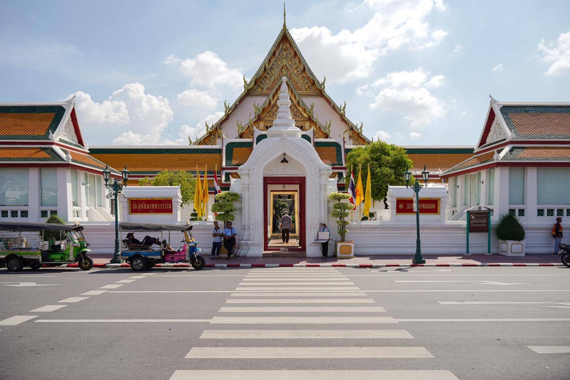 Lub D Bangkok Chinatown - Steps From Sam Yod Mrt Station Hotel Exterior photo
